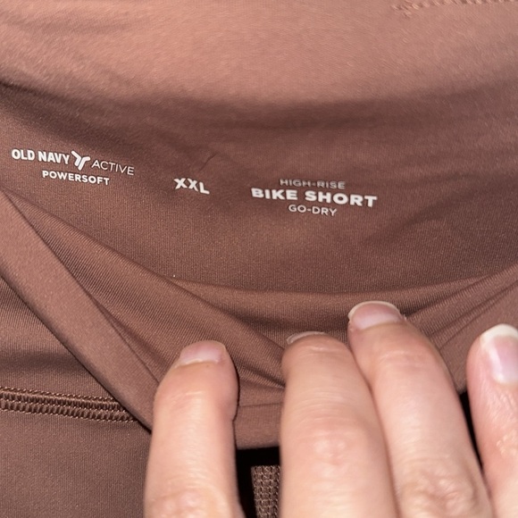 Old navy tan powersoft bike shorts - Picture 3 of 4
